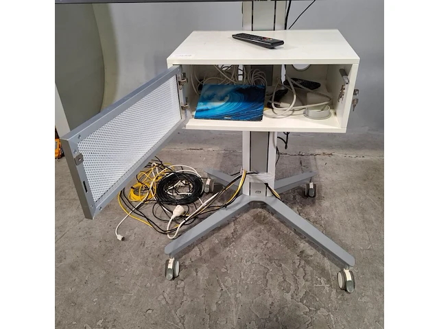 Verrijdbare tv, sharp, lc70le - afbeelding 12 van  15