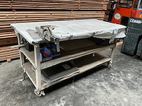 Verrijdbare werkbank met bankschroef - afbeelding 1 van  3