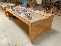 Verrijdbare werktafel met 8x verstekbak en zaag - afbeelding 1 van  6