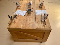 Verrijdbare werktafel met 8x verstekbak en zaag - afbeelding 3 van  7