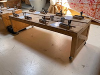 Verrijdbare werktafel met 8x verstekbak en zaag - afbeelding 4 van  7
