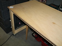 Verrijdbare werktafel met afmeting 200 x 80 x 90 cm. - afbeelding 3 van  3