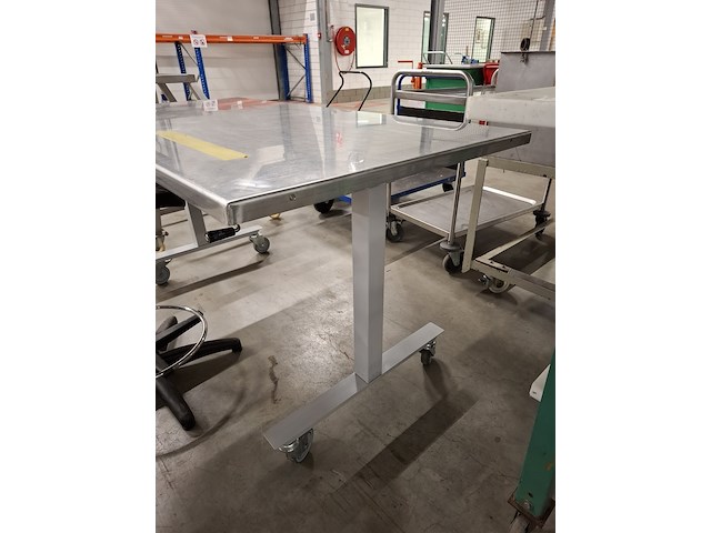 Verrijdbare werktafel met rvs blad - afbeelding 2 van  5