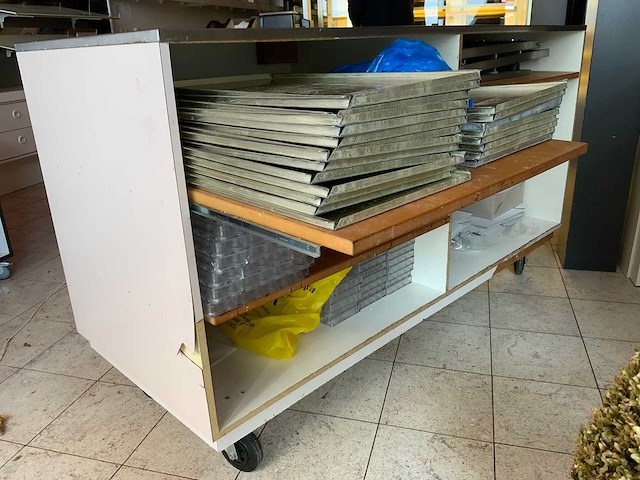 Verrijdbare winkel toonbank - afbeelding 5 van  5