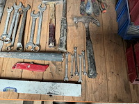 Verschillend handgereedschap - afbeelding 1 van  2