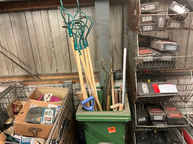 Verschillend tuingereedschap (19x) - afbeelding 3 van  3