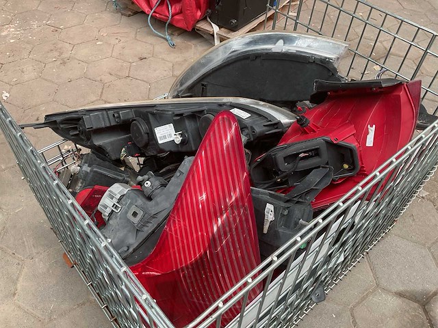 Verschillende autolamp units - afbeelding 2 van  4