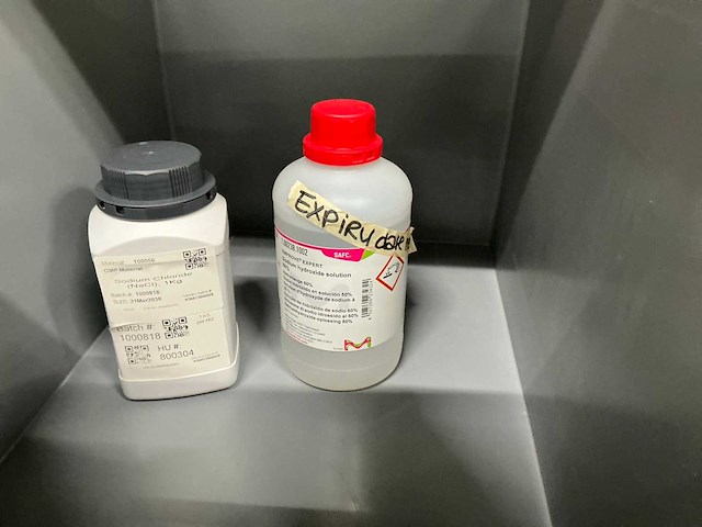 Verschillende chemische stoffen - afbeelding 6 van  7