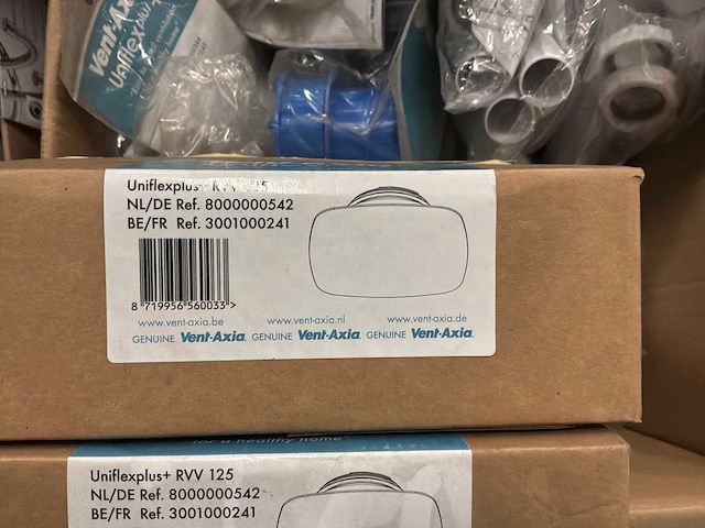 Verschillende dozen accessoires en aansluit materiaal. (9x) - afbeelding 8 van  11