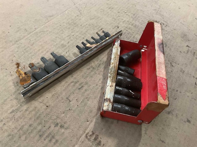 Verschillende gereedschappen (2x) - afbeelding 3 van  3