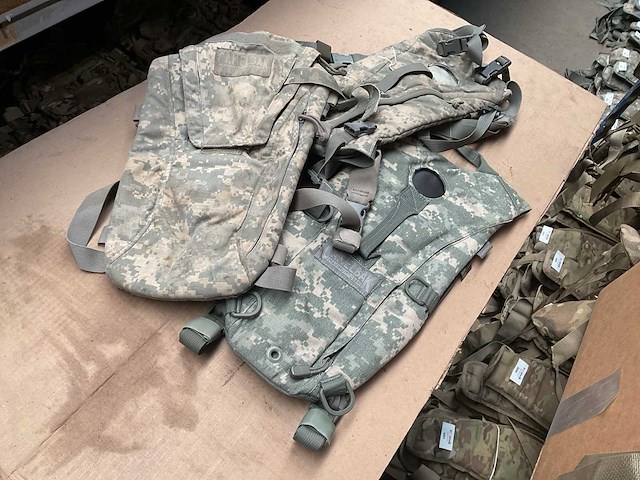 Verschillende hydration carriers (3x) - afbeelding 3 van  3