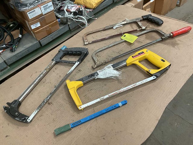 Verschillende ijzerzagen (4x) - afbeelding 2 van  2