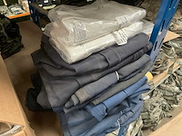 Verschillende legerkleding (15x) - afbeelding 1 van  2