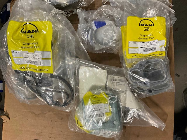 Verschillende onderdelen - afbeelding 1 van  4