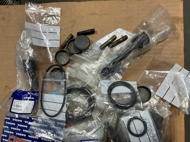 Verschillende onderdelen - afbeelding 4 van  4