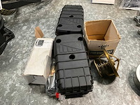 Verschillende onderdelen - afbeelding 1 van  2