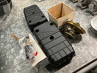 Verschillende onderdelen - afbeelding 2 van  2