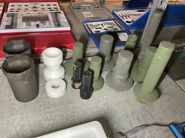 Verschillende onderdelen - afbeelding 2 van  4