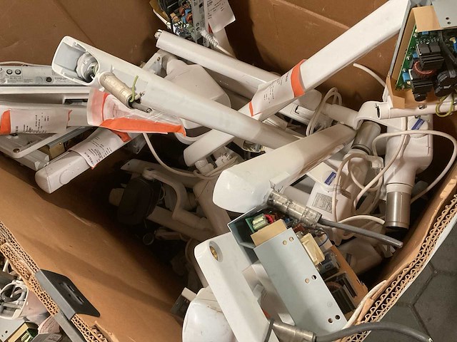 Verschillende onderdelen - afbeelding 3 van  3