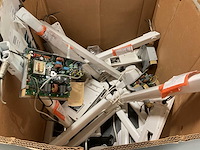 Verschillende onderdelen - afbeelding 2 van  3