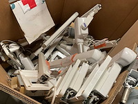 Verschillende onderdelen - afbeelding 1 van  3