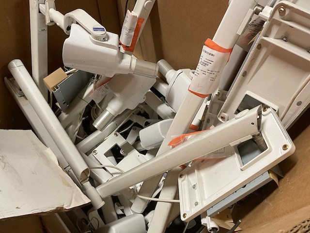 Verschillende onderdelen - afbeelding 3 van  3