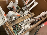 Verschillende onderdelen - afbeelding 1 van  3