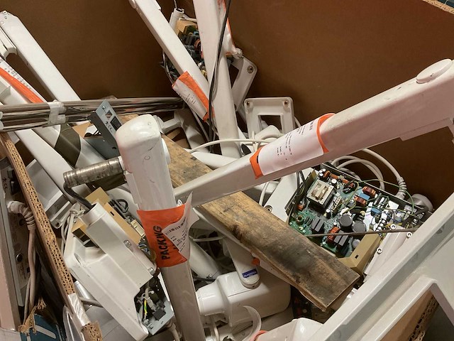 Verschillende onderdelen - afbeelding 3 van  3