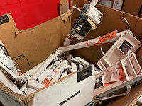 Verschillende onderdelen - afbeelding 1 van  3