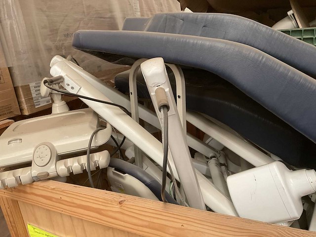 Verschillende onderdelen - afbeelding 1 van  4