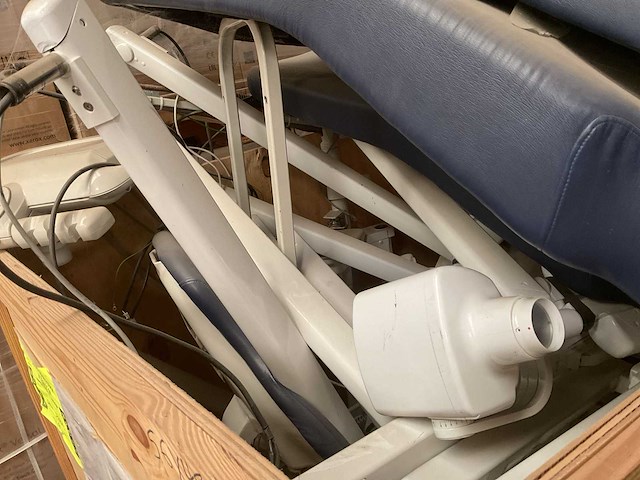 Verschillende onderdelen - afbeelding 2 van  4