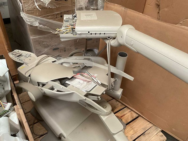 Verschillende onderdelen - afbeelding 1 van  3