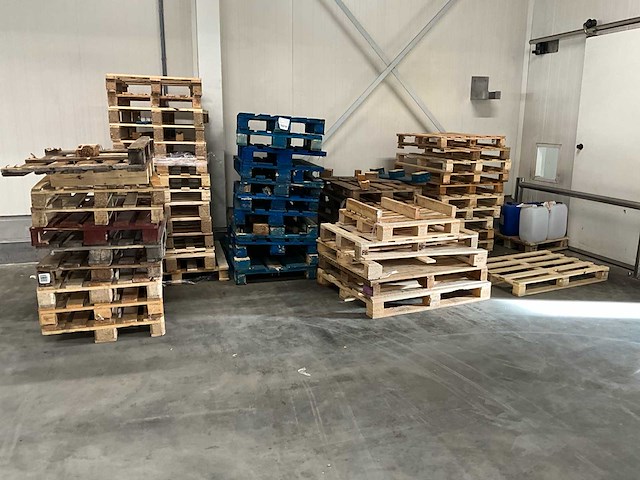 Verschillende pallets - afbeelding 1 van  3
