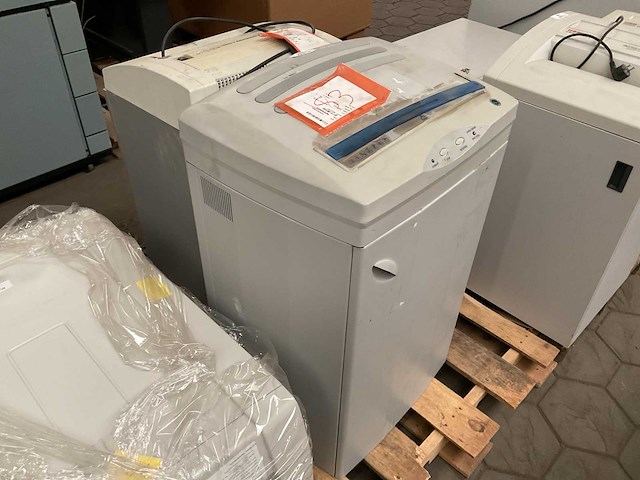 Verschillende papiershredders (2x) - afbeelding 1 van  1