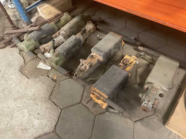 Verschillende pneumatische breekhamers - afbeelding 1 van  4