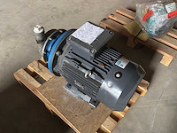 Verschillende pompen / pneumatische cilinders - afbeelding 2 van  4