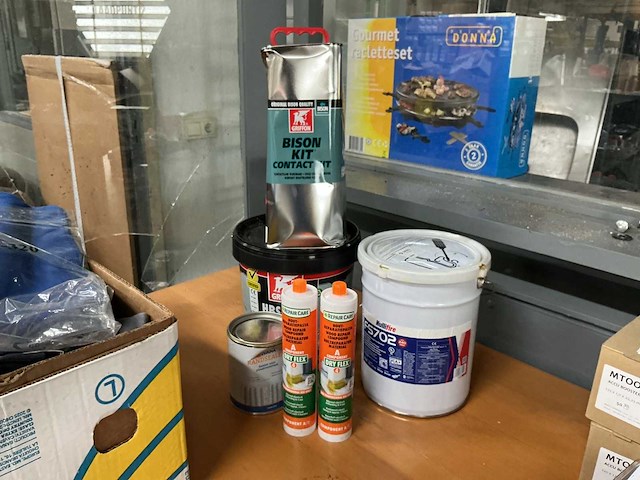 Verschillende producten - afbeelding 1 van  6