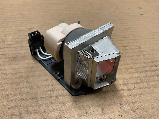 Verschillende projectorlampen (3x) - afbeelding 1 van  4