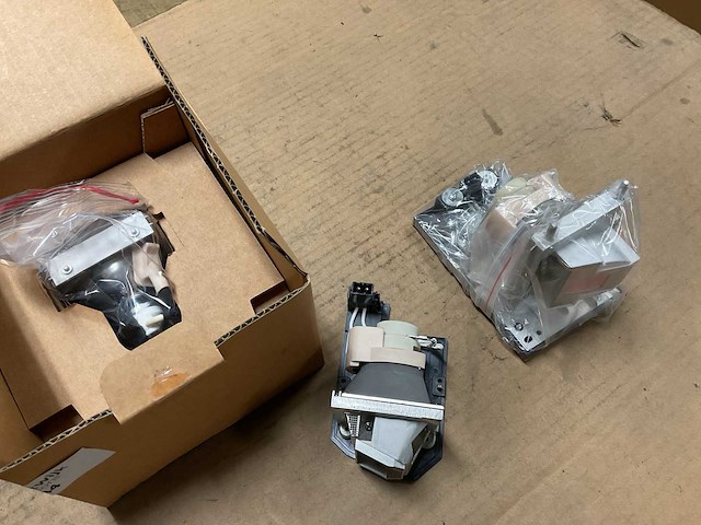 Verschillende projectorlampen (3x) - afbeelding 4 van  4