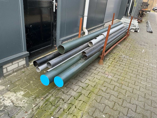 Verschillende pvc buizen (12x) - afbeelding 1 van  8