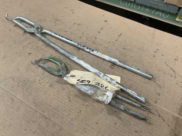 Verschillende remveertangen (2x) - afbeelding 1 van  2