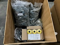 Verschillende schurende metaalbewerkingsproducten - afbeelding 2 van  5