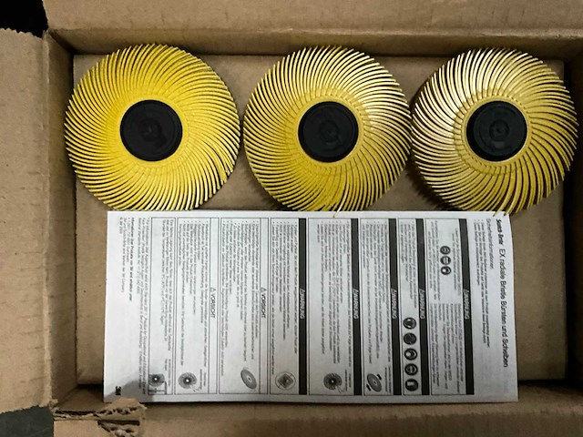 Verschillende schurende metaalbewerkingsproducten - afbeelding 5 van  5