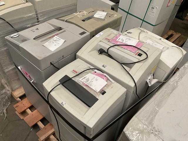 Verschillende shredders (5x) - afbeelding 1 van  1