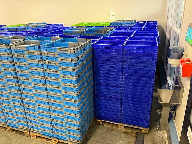 Verschillende stapelkratten - afbeelding 5 van  5