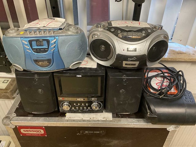 Verschillende stereo apparaten (4x) - afbeelding 2 van  3