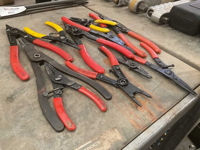 Verschillende tangen (11x) - afbeelding 1 van  3