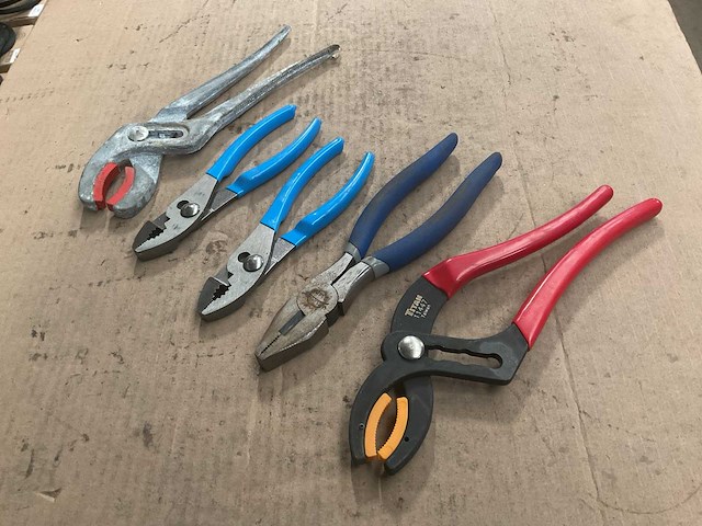 Verschillende tangen (5x) - afbeelding 2 van  2