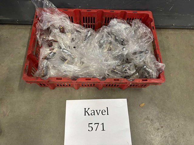 Verschillende trofeeën (16x) - afbeelding 1 van  1