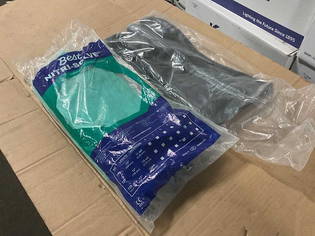 Verschillende werkhandschoenen (4x) - afbeelding 1 van  4